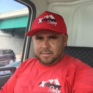 Meet your Posher, Jorge